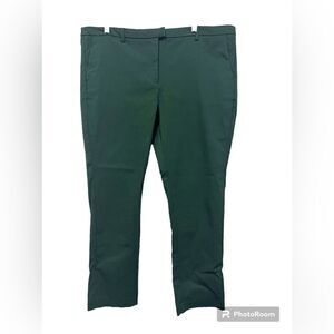 Mango Capri flat front zipper green pants size US 10